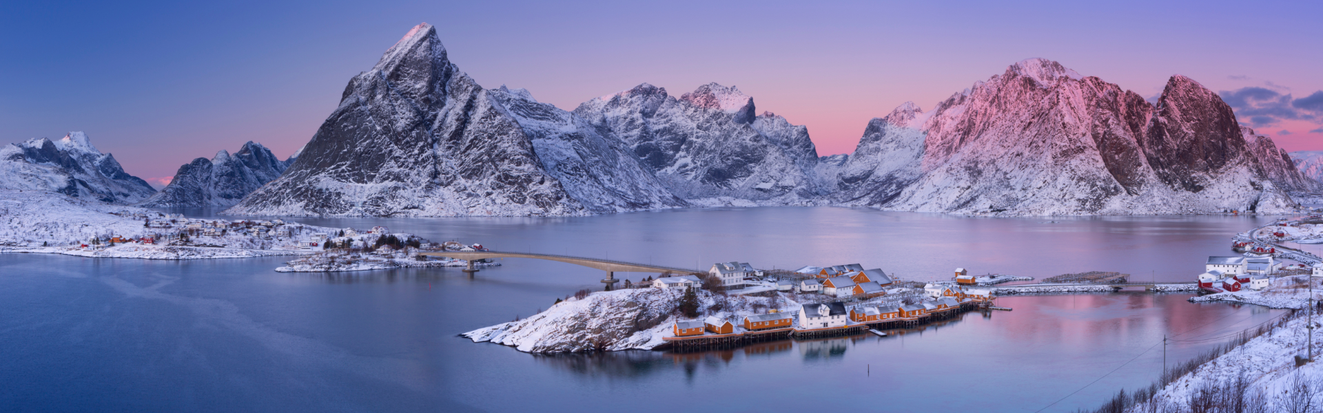 Winterliche Fjordlanschaft auf der 4x4 Tour nach Norwegen